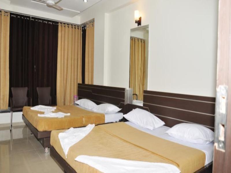 Hotel Sai Govind Shirdi Exteriör bild